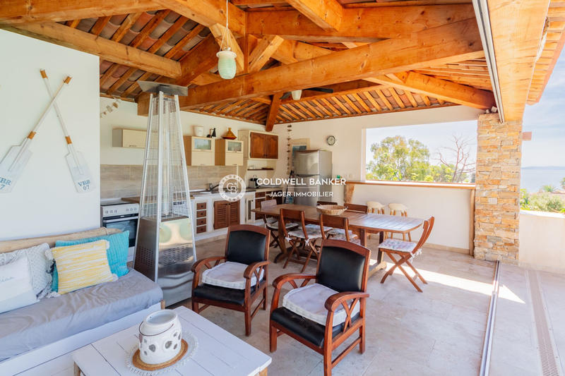 Maison - 298 m² - 7 pièces