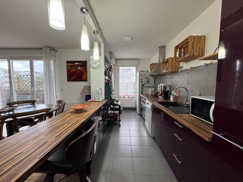 Appartement - 75 m² - 3 pièces