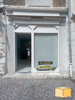 Local commercial - 24 m² - 2 pièces