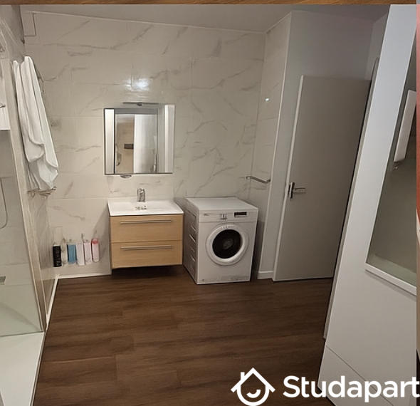 Chambre - 82 m² - 1 pièce