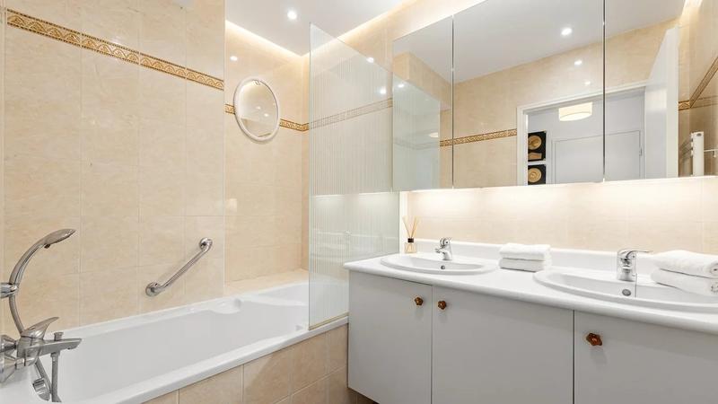 Appartement - 113 m² - 4 pièces