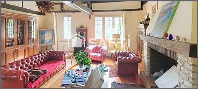 Maison - 320 m² - 15 pièces