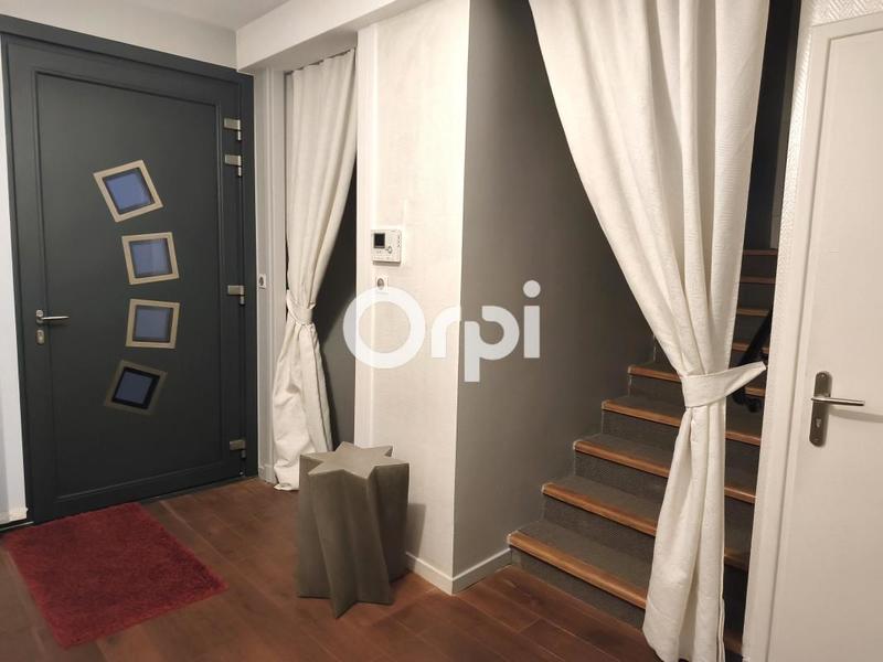 Maison - 210 m² - 6 pièces