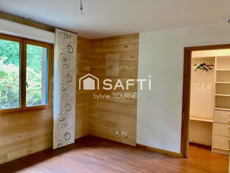 Maison - 177 m² - 6 pièces