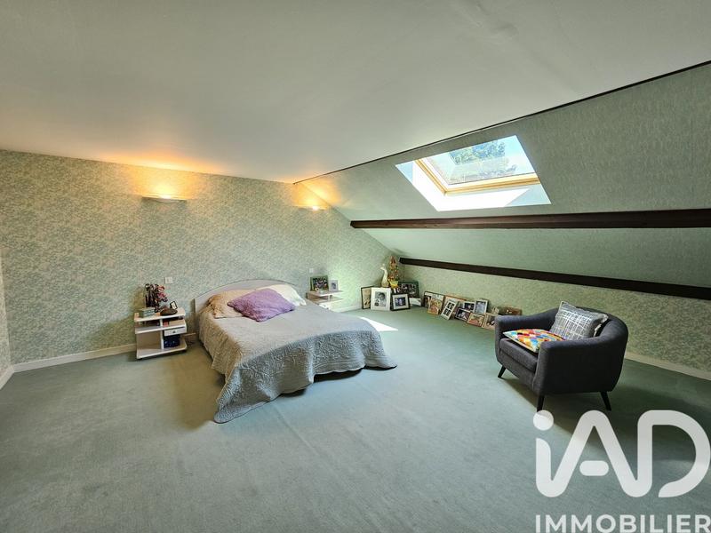 Maison - 202 m² - 6 pièces