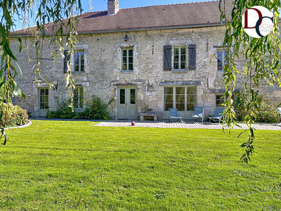 Maison - 405 m² - 11 pièces