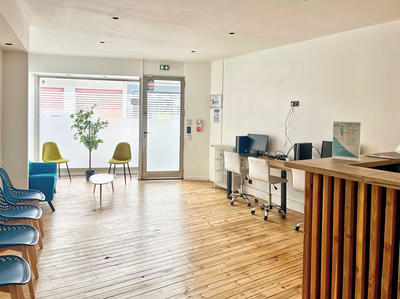 Local d'activités - 150 m² - 5 pièces