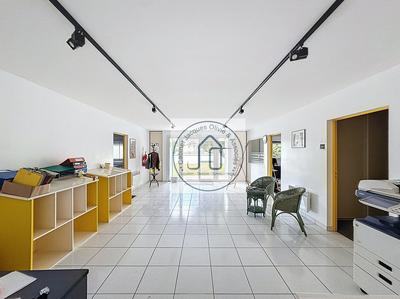 Local commercial - 450 m² - 8 pièces