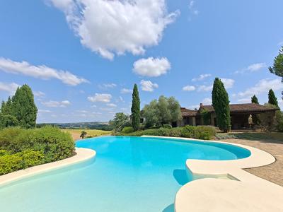 Maison - 427 m² - 12 pièces