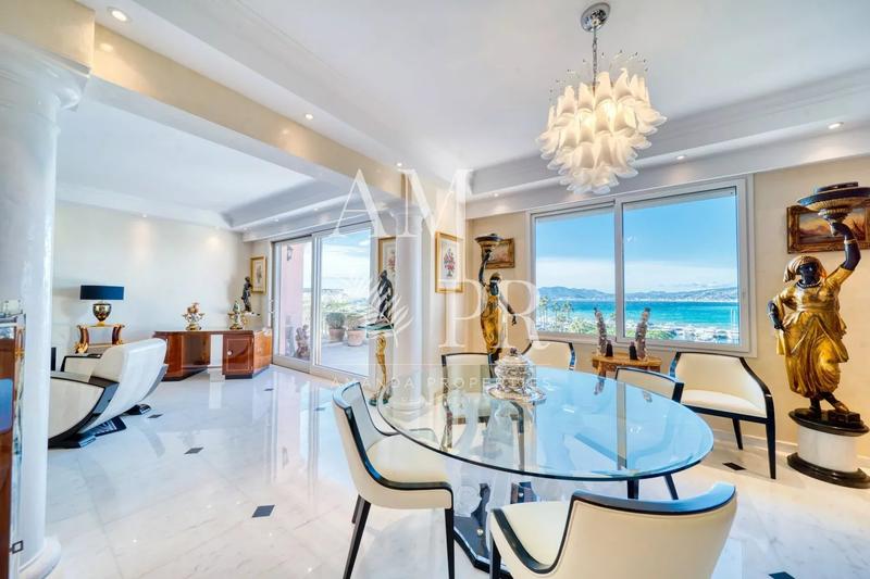 Appartement villa - 137 m² - 6 pièces