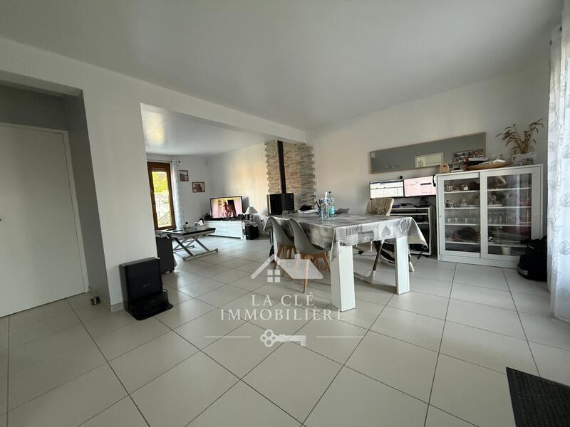 Maison - 105 m² - 5 pièces