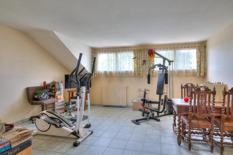 Maison - 280 m² - 14 pièces