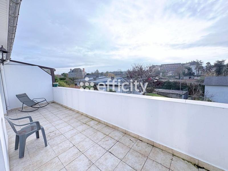 Appartement - 100 m² - 5 pièces