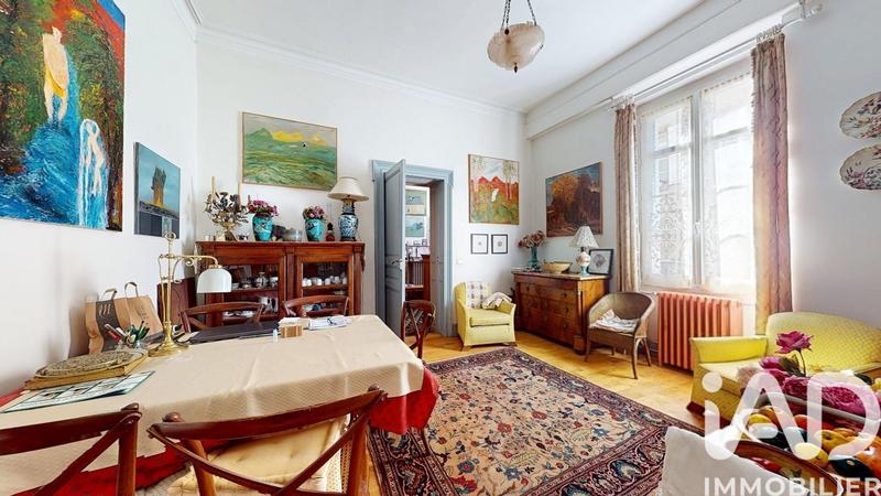 Maison - 328 m² - 10 pièces