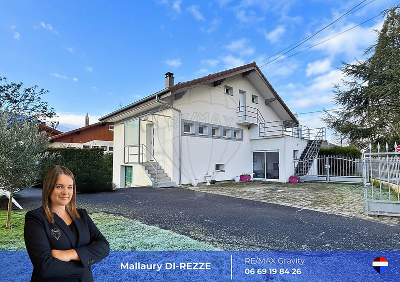 Maison - 102 m² - 4 pièces