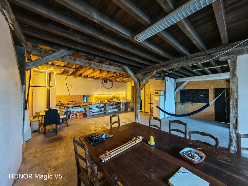 Immeuble - 2 850 m² - 15 pièces