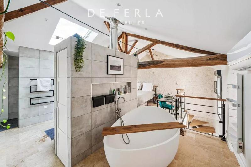 Appartement - 683 m² - 19 pièces