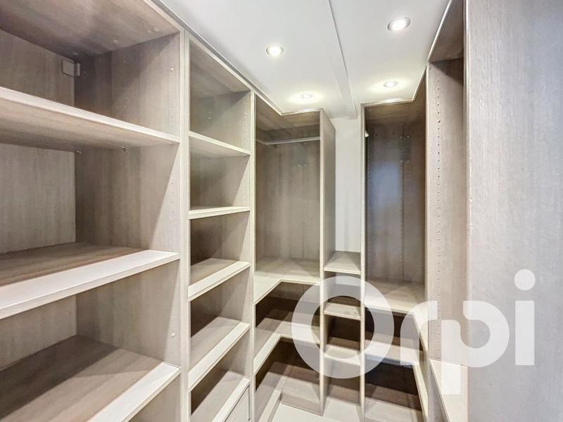 Loft - 110 m² - 3 pièces