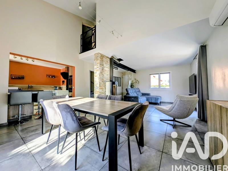 Maison - 112 m² - 5 pièces