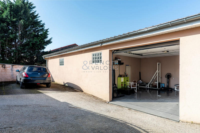 Maison - 183 m² - 8 pièces