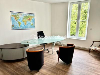 Maison - 301 m² - 11 pièces