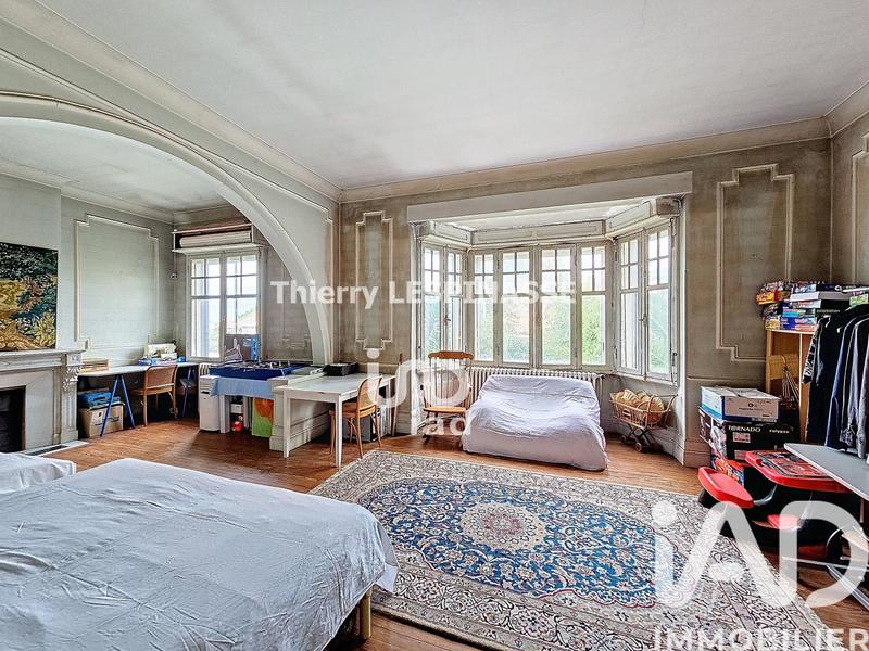 Maison - 296 m² - 8 pièces