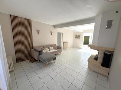 Maison - 153 m² - 9 pièces