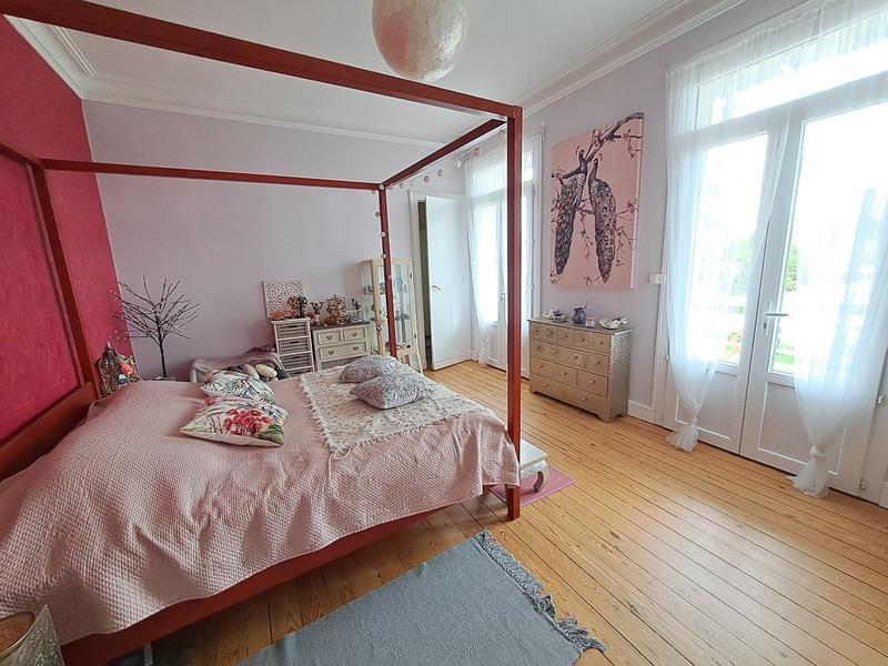 Maison de maîtres - 240 m² - 9 pièces