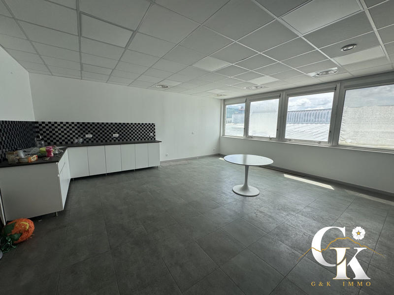 Bureau - 328 m² - 10 pièces