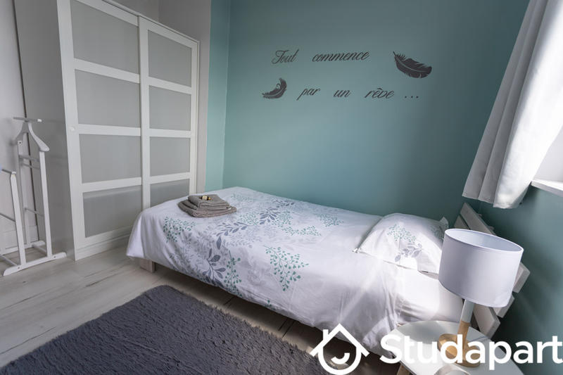 Chambre - 10 m² - 1 pièce