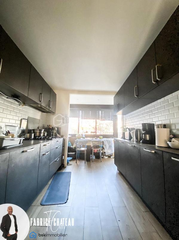 Maison - 93 m² - 5 pièces