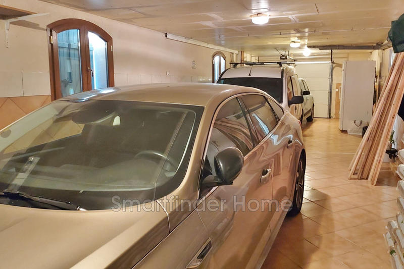 Maison - 272 m² - 8 pièces