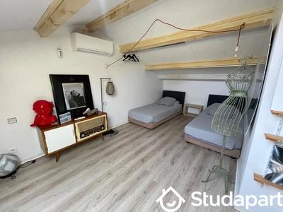 Chambre - 25 m² - 1 pièce