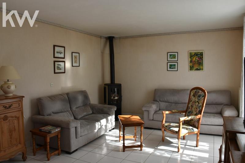 Maison traditionnelle - 190 m² - 9 pièces