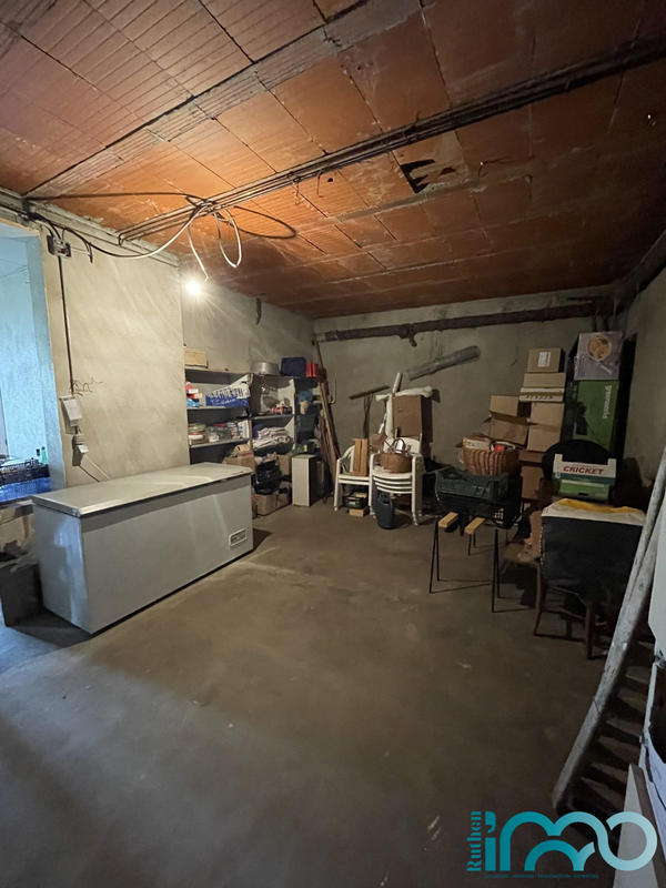 Maison traditionnelle - 185 m² - 8 pièces