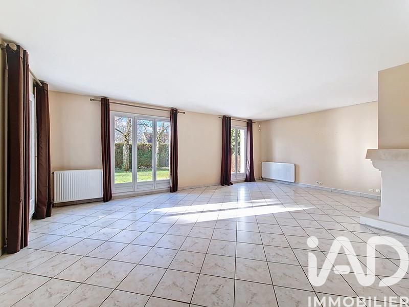 Maison - 235 m² - 8 pièces