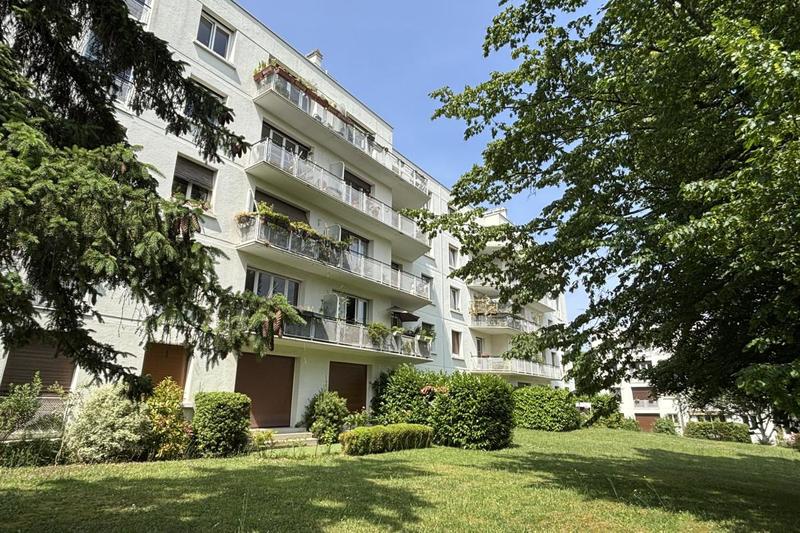 Appartement - 77 m² - 3 pièces