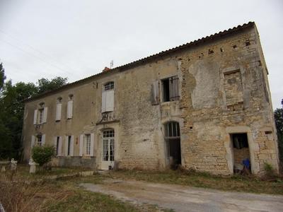 Maison ancienne - 164 m² - 8 pièces