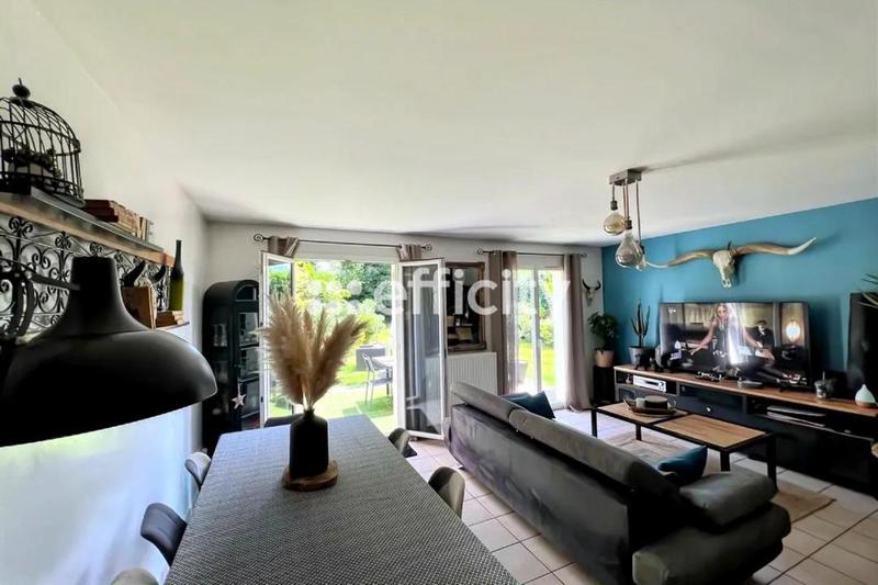 Maison - 95 m² - 5 pièces