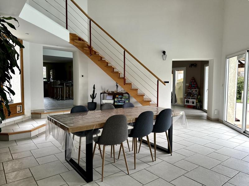 Maison - 185 m² - 6 pièces