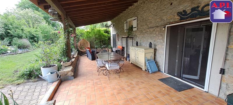 Maison - 200 m² - 9 pièces