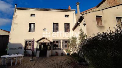 Maison - 93 m² - 4 pièces