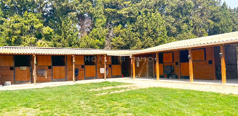 Maison - 260 m² - 11 pièces