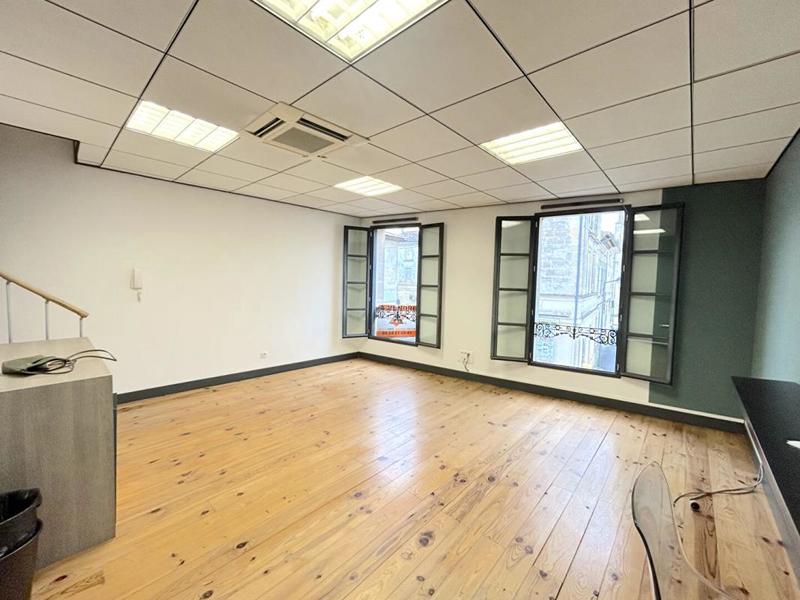 Bureau - 28 m² - 1 pièce