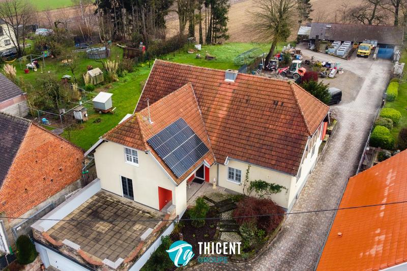 Maison traditionnelle - 215 m² - 8 pièces