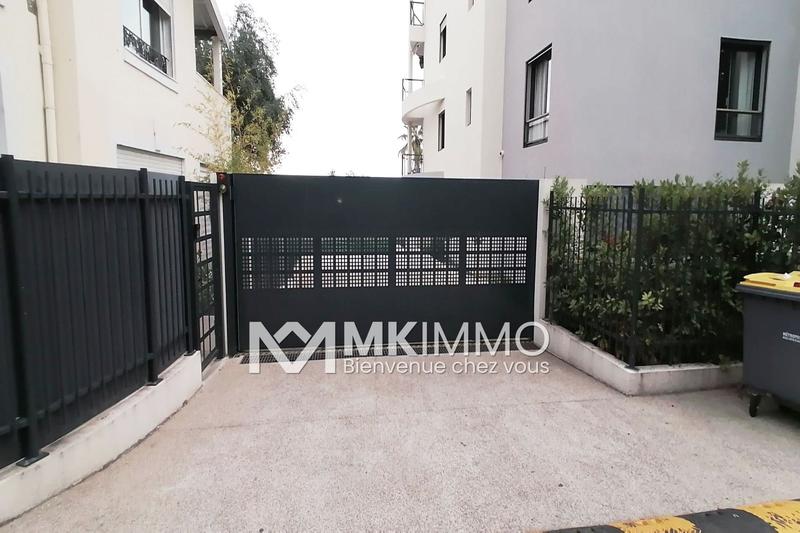 Parking / Garage - 13 m²