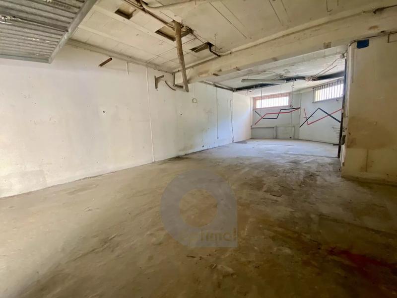 Local commercial - 30 m² - 2 pièces