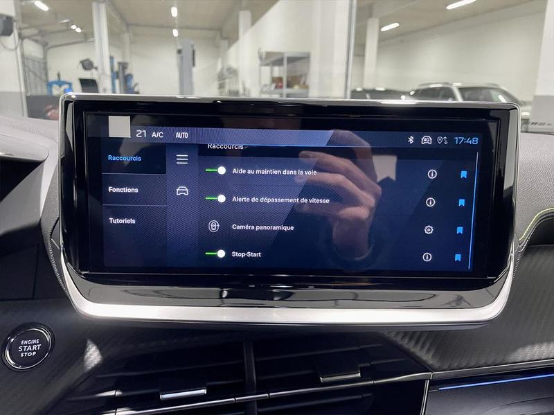 Peugeot 2008 II (2) 1.2  Hybrid 136 Dcs6 - 26 990