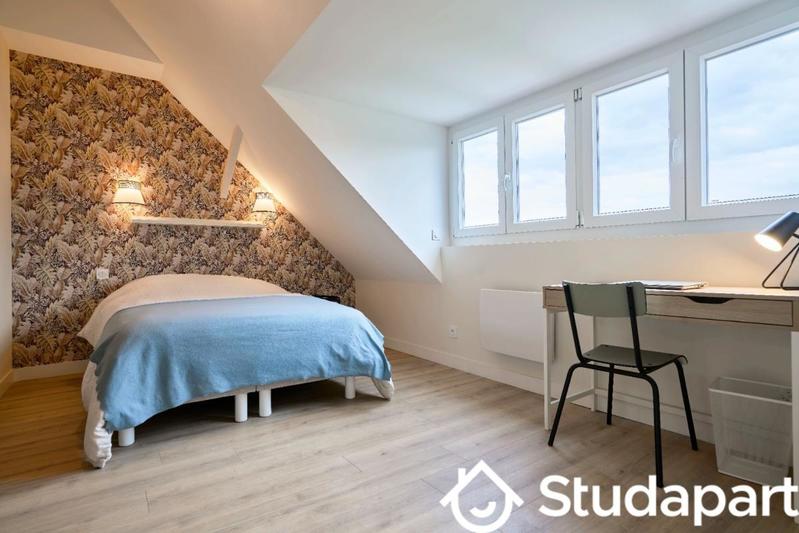 Chambre - 11 m² - 1 pièce