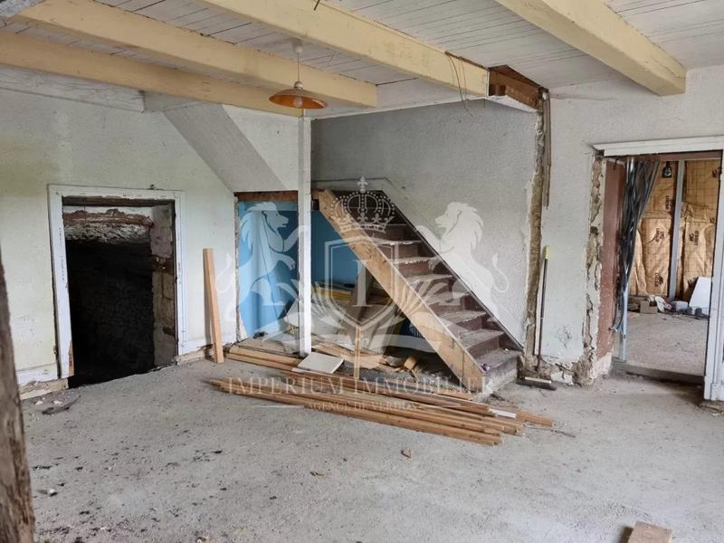 Maison - 220 m² - 7 pièces